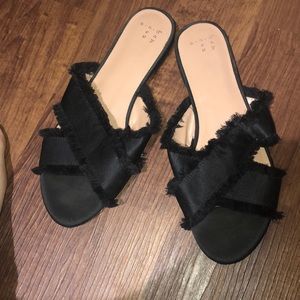 Criss cross sandal